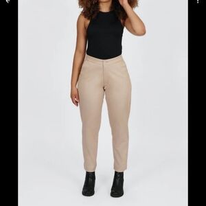 Black‎ Label Tan Cropped Pants 275